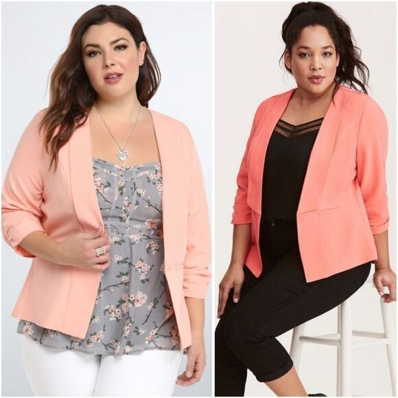 Torrid Ruched Sleeve Blazer sz 4 - Picture 2 of 10